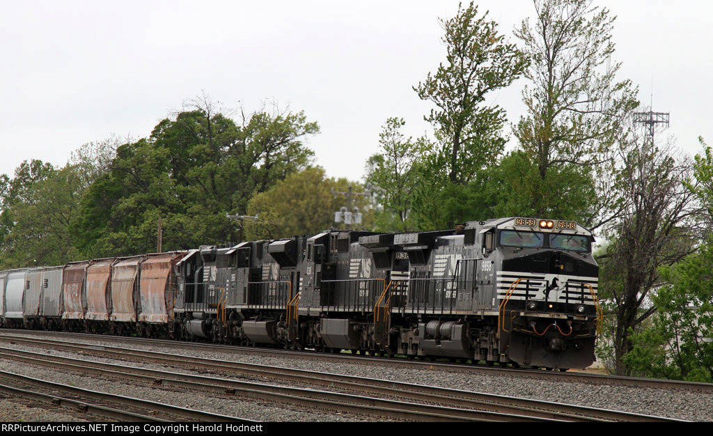 NS 9858 leads train 36Q towards Aycock